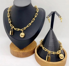 Stainless steel jewelry necklace earring Bracelet set Wholesale