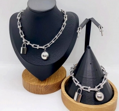 Stainless steel jewelry necklace earring Bracelet set Wholesale