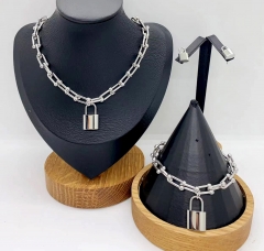 Stainless steel jewelry necklace earring Bracelet set Wholesale